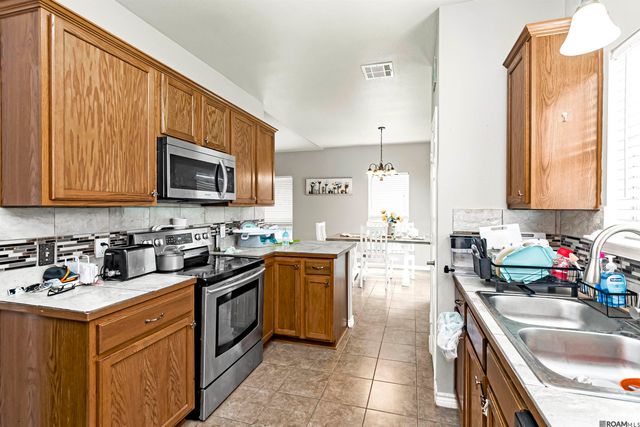 23592 Country Manor Ave, Denham Springs, LA 70726