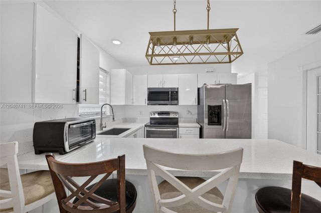 738 SW 7th Ter, Florida City, FL 33034