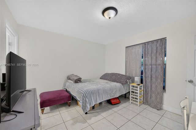 738 SW 7th Ter, Florida City, FL 33034