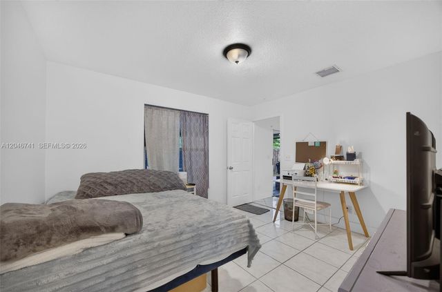 738 SW 7th Ter, Florida City, FL 33034