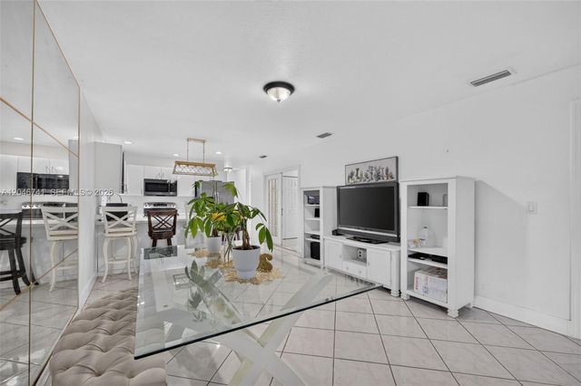 738 SW 7th Ter, Florida City, FL 33034