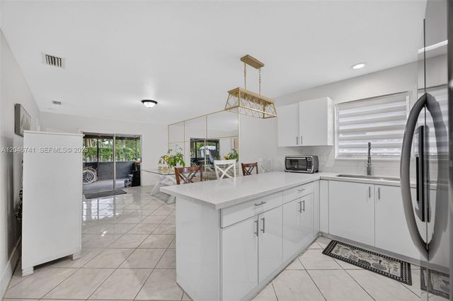 738 SW 7th Ter, Florida City, FL 33034