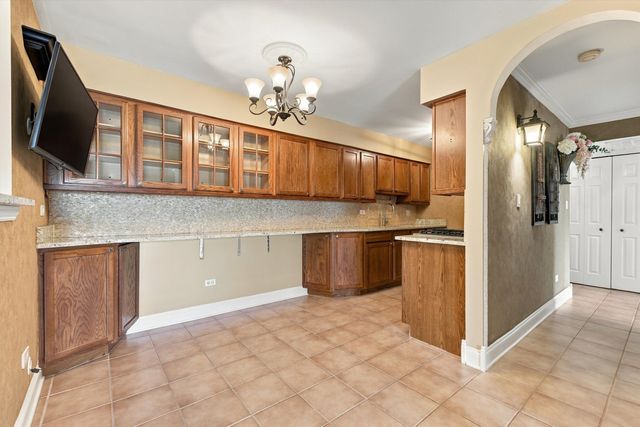 1627 N Windsor Drive 305, Arlington Heights, IL 60004