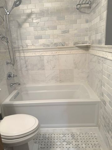 1627 N Windsor Drive 305, Arlington Heights, IL 60004