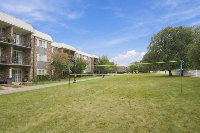 1627 N Windsor Drive 305, Arlington Heights, IL 60004