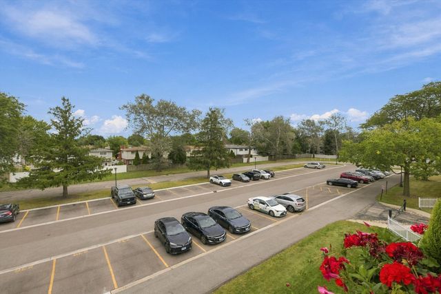 1627 N Windsor Drive 305, Arlington Heights, IL 60004