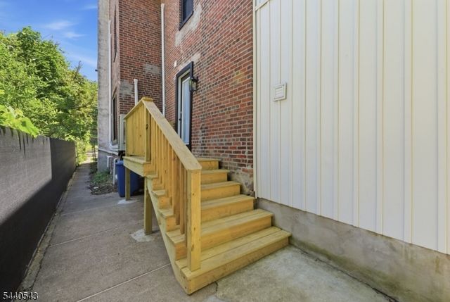 273 N Main St, Lambertville City, NJ 08530