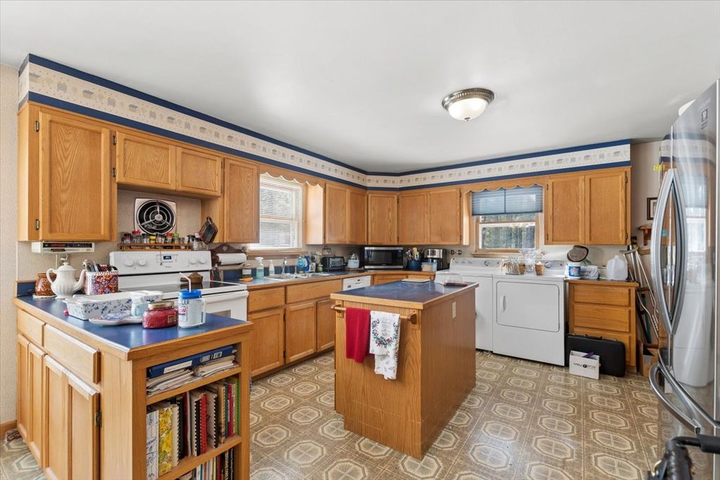 2260 E Lakeshore Drive, Whitefish, MT 59937 photo 7