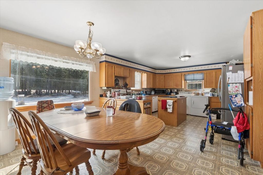 2260 E Lakeshore Drive, Whitefish, MT 59937 photo 9