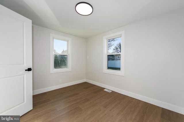 502 WESLEY AVE, National Park, NJ 08063