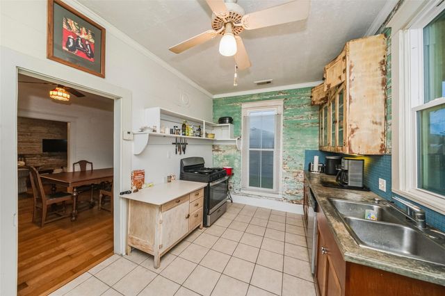 695 Wightman Street, Matagorda, TX 77457