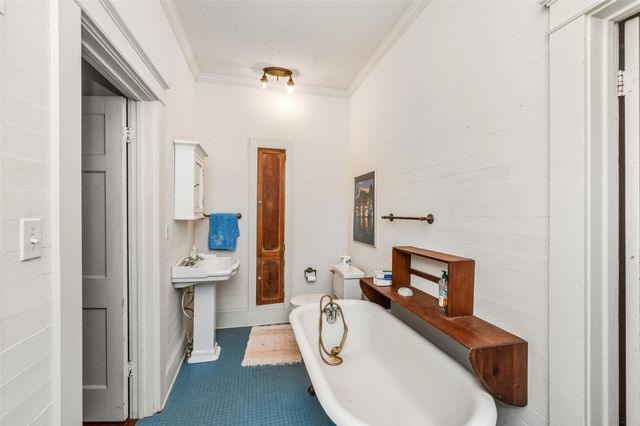 695 Wightman Street, Matagorda, TX 77457