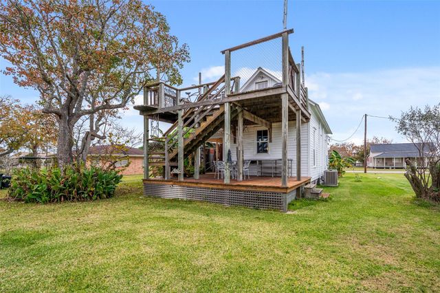 695 Wightman Street, Matagorda, TX 77457