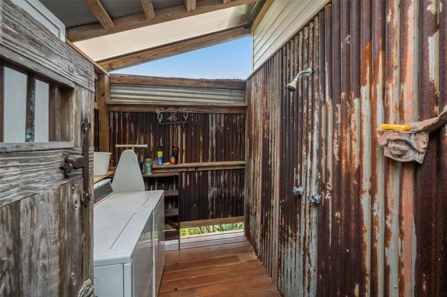 695 Wightman Street, Matagorda, TX 77457