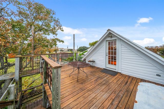 695 Wightman Street, Matagorda, TX 77457