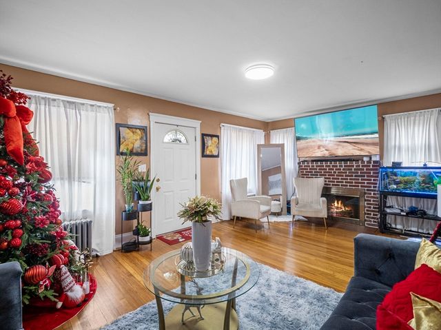 86 Parkland Ave, Lynn, MA 01904