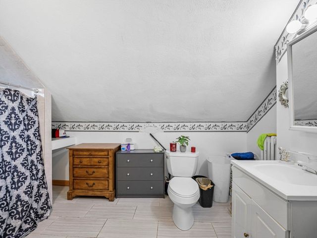 86 Parkland Ave, Lynn, MA 01904