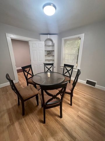 17-19 Barrett St, Northampton, MA 01060