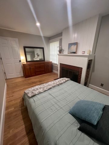 17-19 Barrett St, Northampton, MA 01060