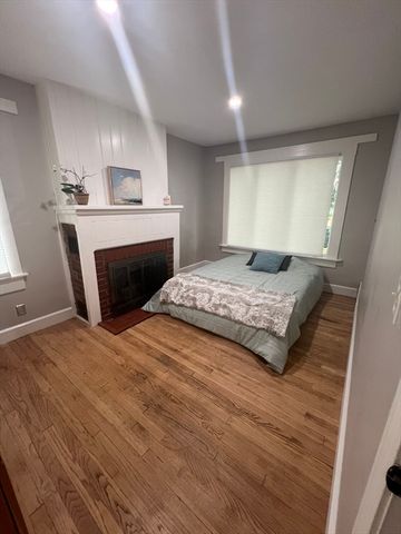 17-19 Barrett St, Northampton, MA 01060
