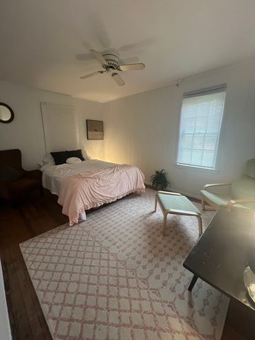 17-19 Barrett St, Northampton, MA 01060