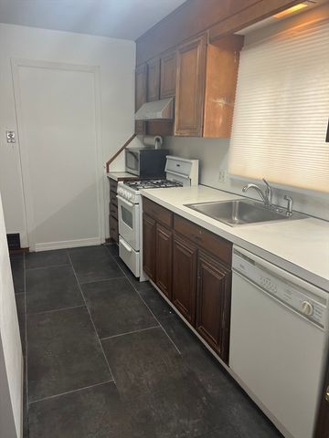 17-19 Barrett St, Northampton, MA 01060