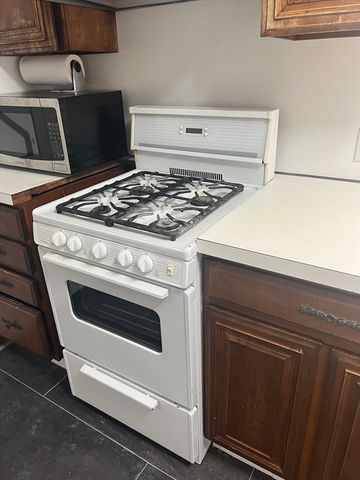 17-19 Barrett St, Northampton, MA 01060
