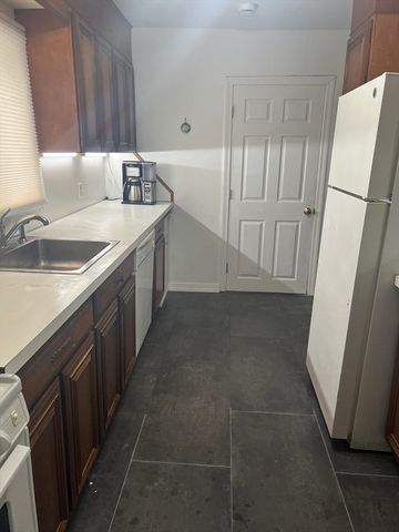 17-19 Barrett St, Northampton, MA 01060
