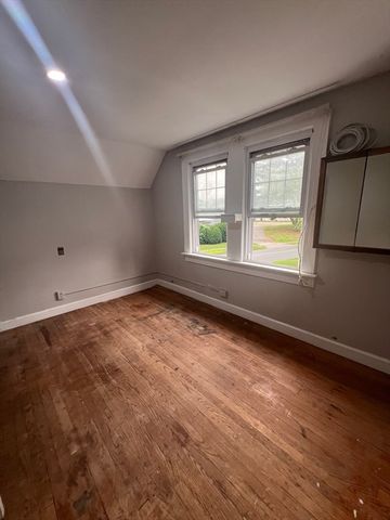 17-19 Barrett St, Northampton, MA 01060