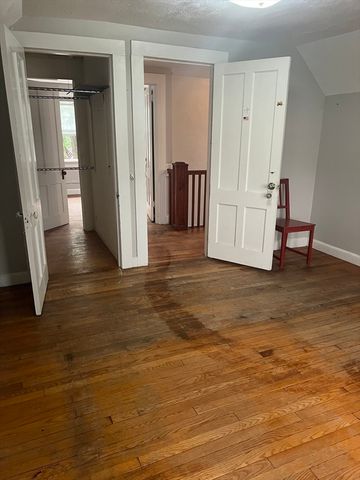 17-19 Barrett St, Northampton, MA 01060