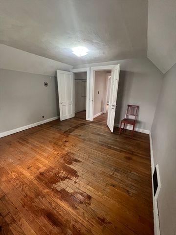 17-19 Barrett St, Northampton, MA 01060