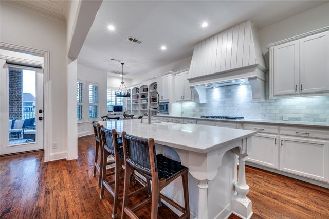 3329 Lochside, The Colony, TX 75056