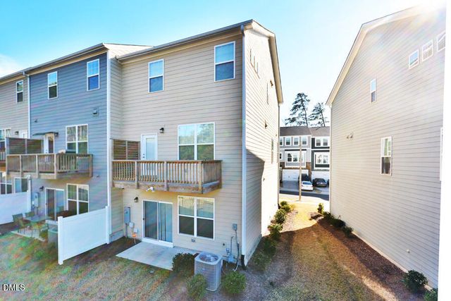 1043 Manorhaven Drive, Durham, NC 27703