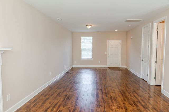 2568 Val Marie Dr, Madison, TN 37115