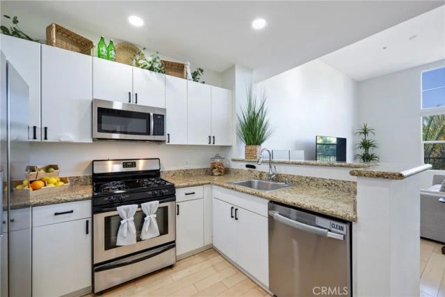 1801 E Katella 4010, Anaheim, CA 92805