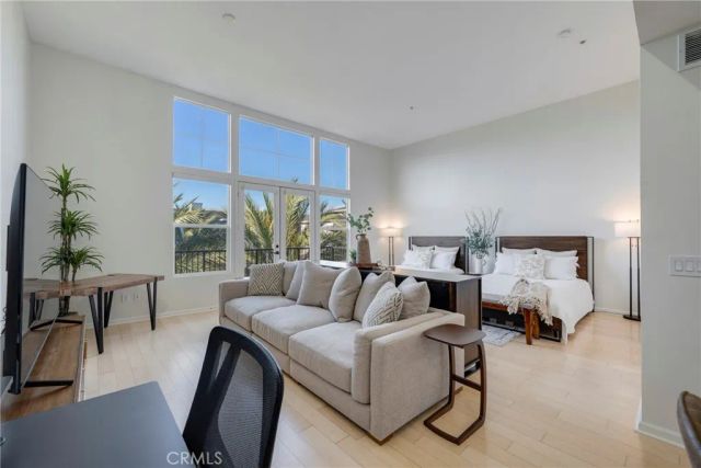 1801 E Katella 4010, Anaheim, CA 92805