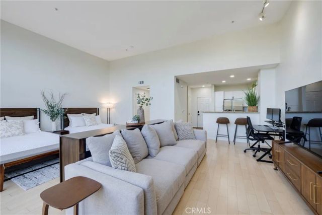 1801 E Katella 4010, Anaheim, CA 92805