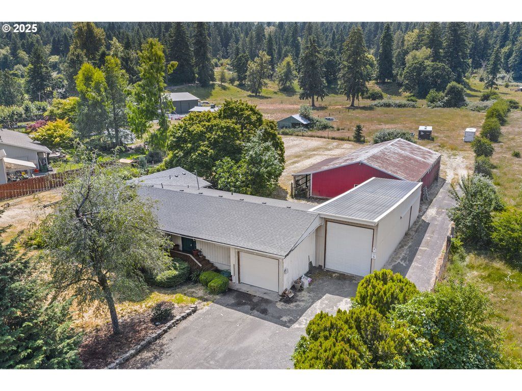 15317 S HATTAN Rd, Oregon City, OR 97045