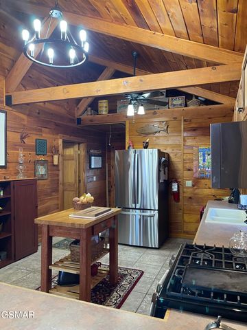 4023 Ole Smoky Way, Sevierville, TN 37862