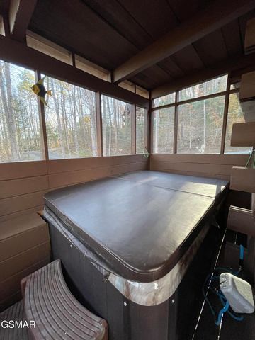 4023 Ole Smoky Way, Sevierville, TN 37862