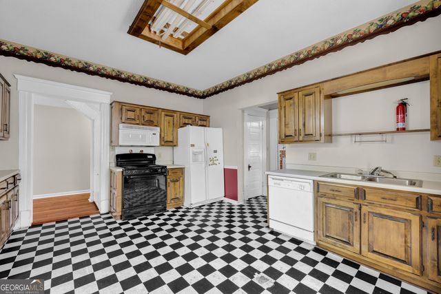 170 S Mcintosh Street, Elberton, GA 30635