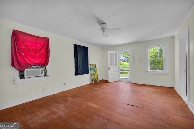 170 S Mcintosh Street, Elberton, GA 30635