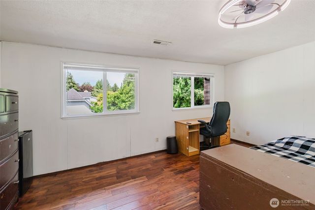 4550 NW Shelley Drive, Silverdale, WA 98383