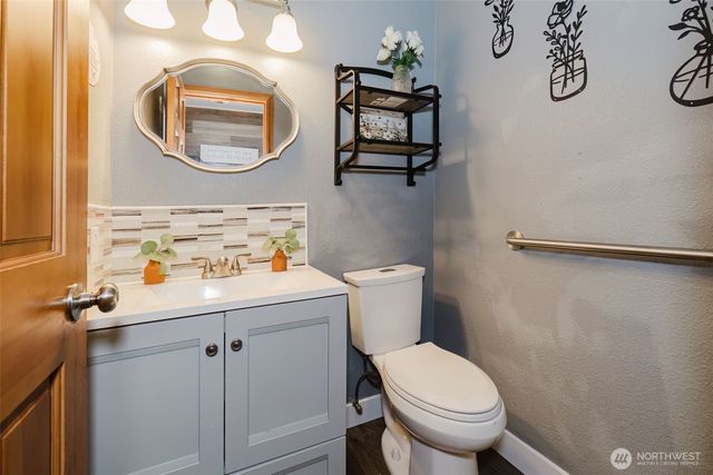 4550 NW Shelley Drive, Silverdale, WA 98383