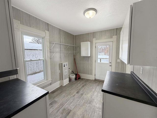 614 1st Street, Traer, IA 50675