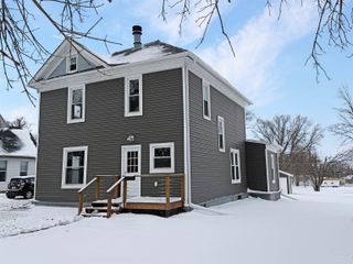 614 1st Street, Traer, IA 50675