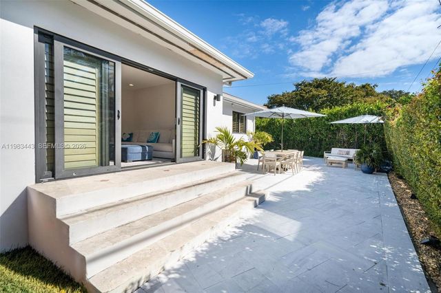 3411 Riviera Dr, Coral Gables, FL 33134