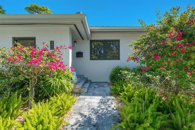 3411 Riviera Dr, Coral Gables, FL 33134
