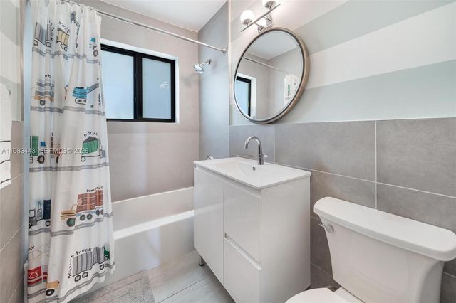 3411 Riviera Dr, Coral Gables, FL 33134