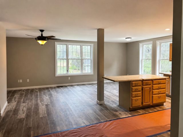68 King Road, Chichester, NH 03258